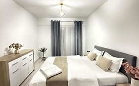 Cozy Apartments In Centre Of Suceava Near Kaufland And University